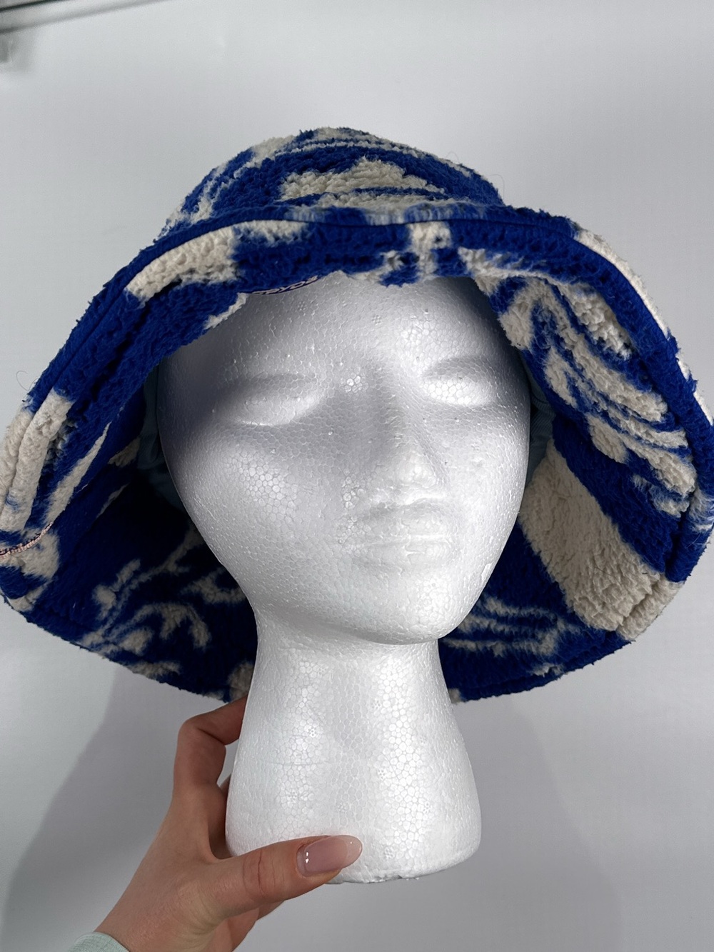 Spyder St Strand Society Sherpa Floral Bucket Hat Royal Blue OS - Picture 3 of 13